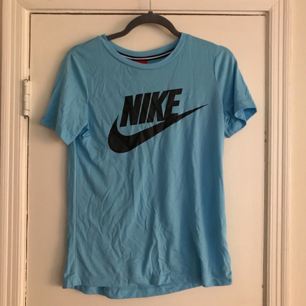 Blue Nike short sleeve